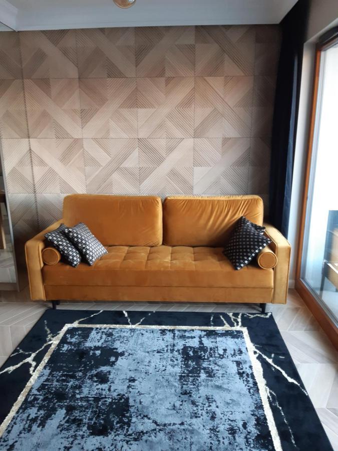 Apartment Golden Mood