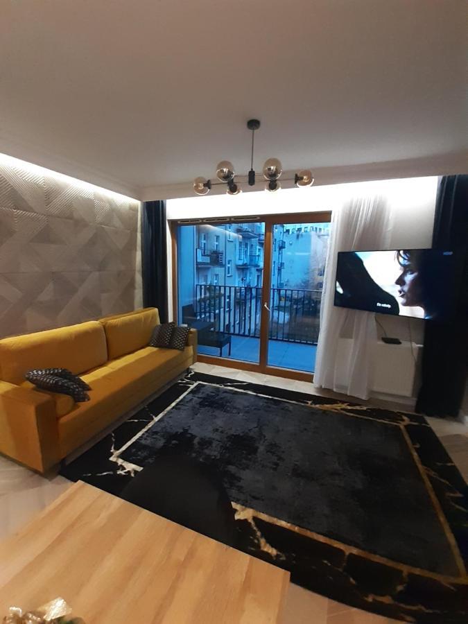 Golden Mood Apartment